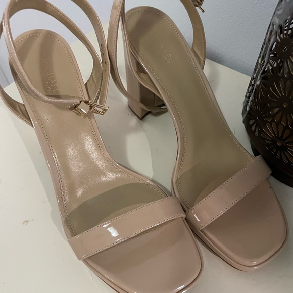 Michael Kors Beige High Heel Sandals NWOT - Picture 3 of 9